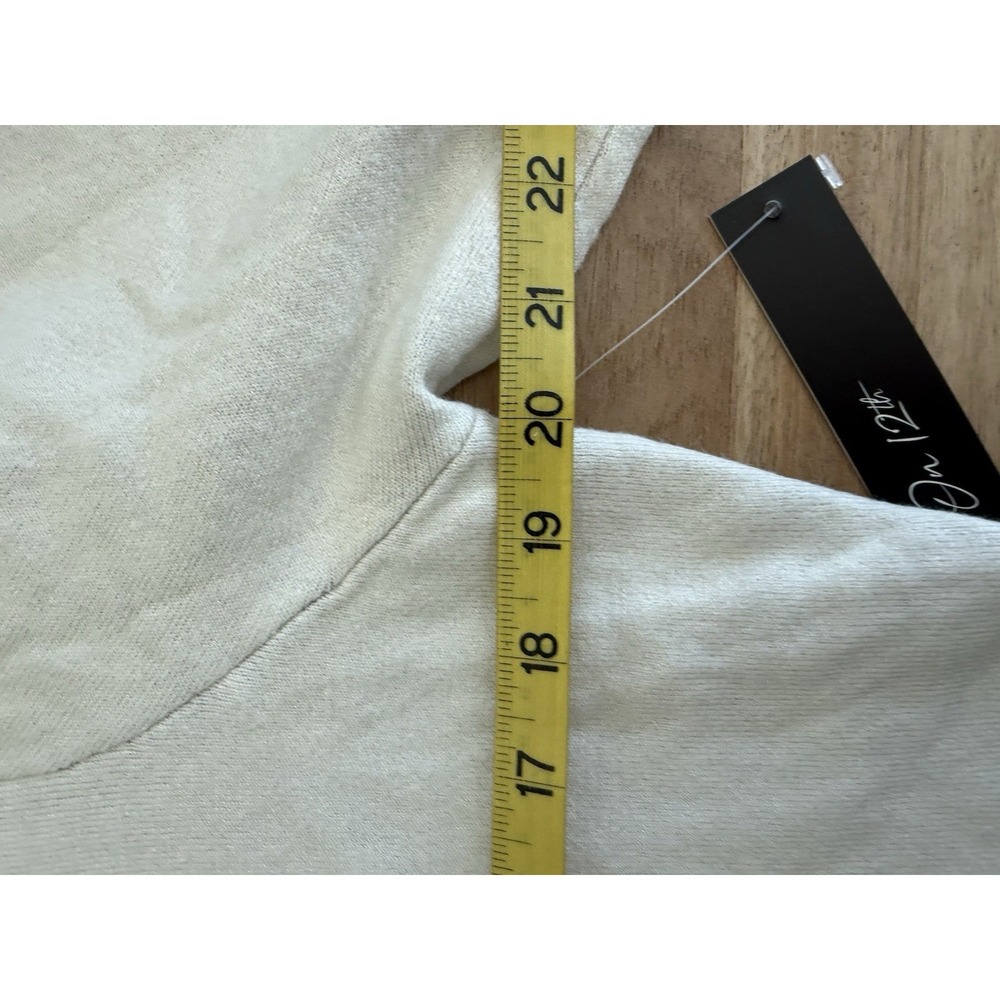 On 12th Cream Cat Graphic Sweater Size Large Bow Detail Knit Top Viscose Blend - Picture 8 of 9